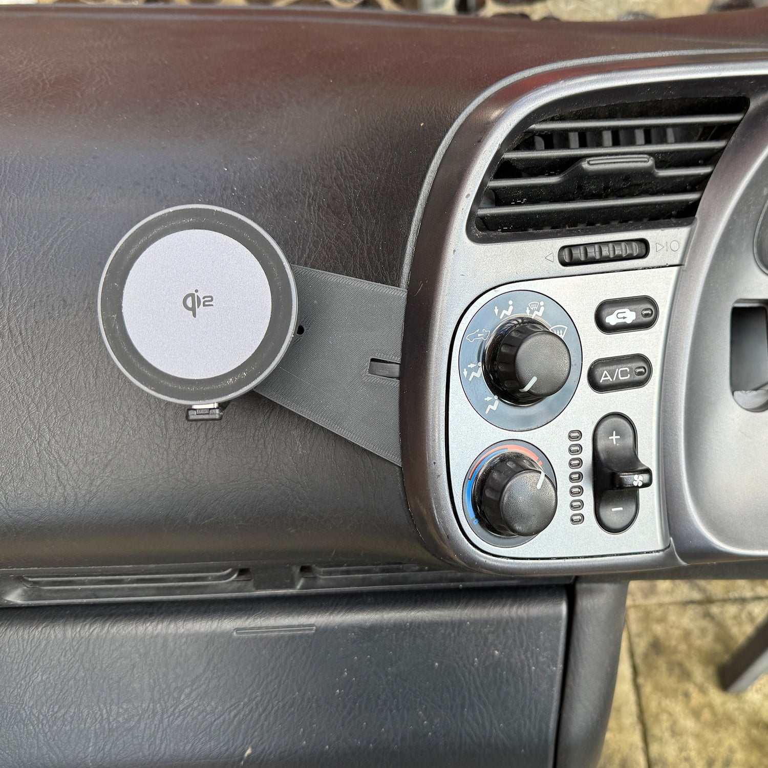 Honda S2000 phone bracket